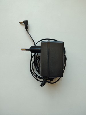 Adaptér AC/DC GPG350900300WD00